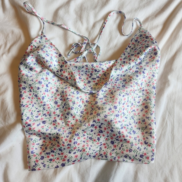 Bundle of tops - Picture 2 of 9